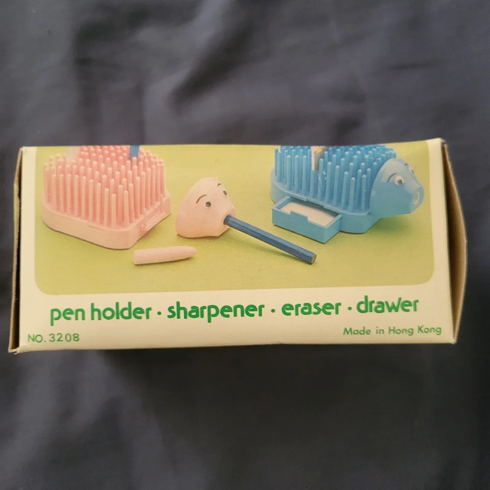 Vintage Hedgehog Porcupine Desk Pal Pencil Sharpener Note Holder Caddy RARE! Red